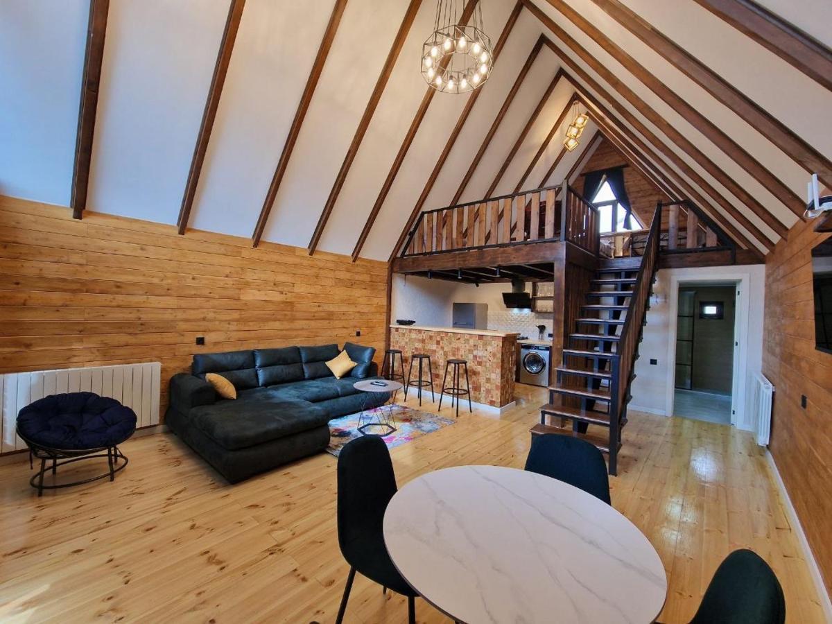 Kazbegi Hut Cottage ภายนอก รูปภาพ